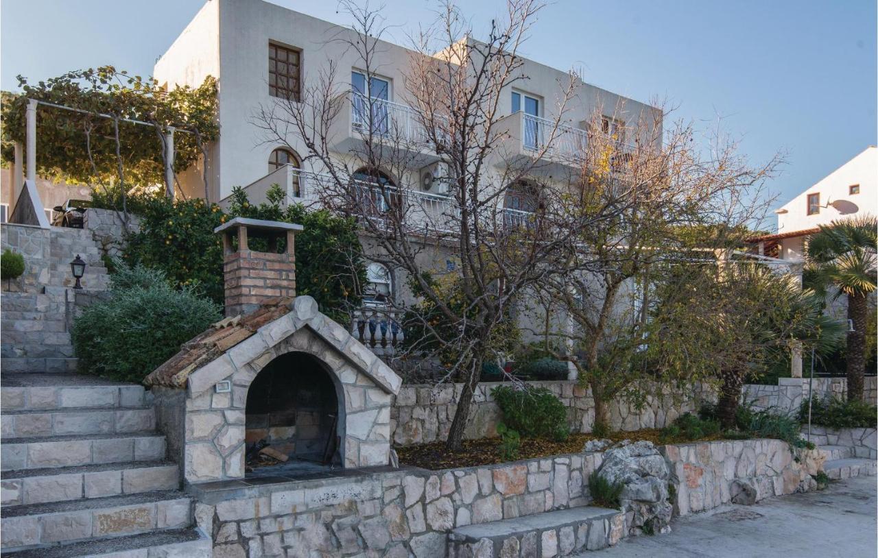 Gorgeous Apartment In Dubrava With Kitchen מראה חיצוני תמונה
